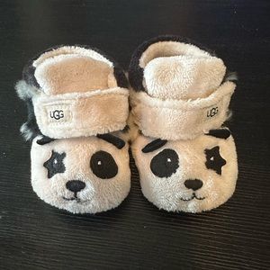 UGG panda Ugg slippers, size 4/5.